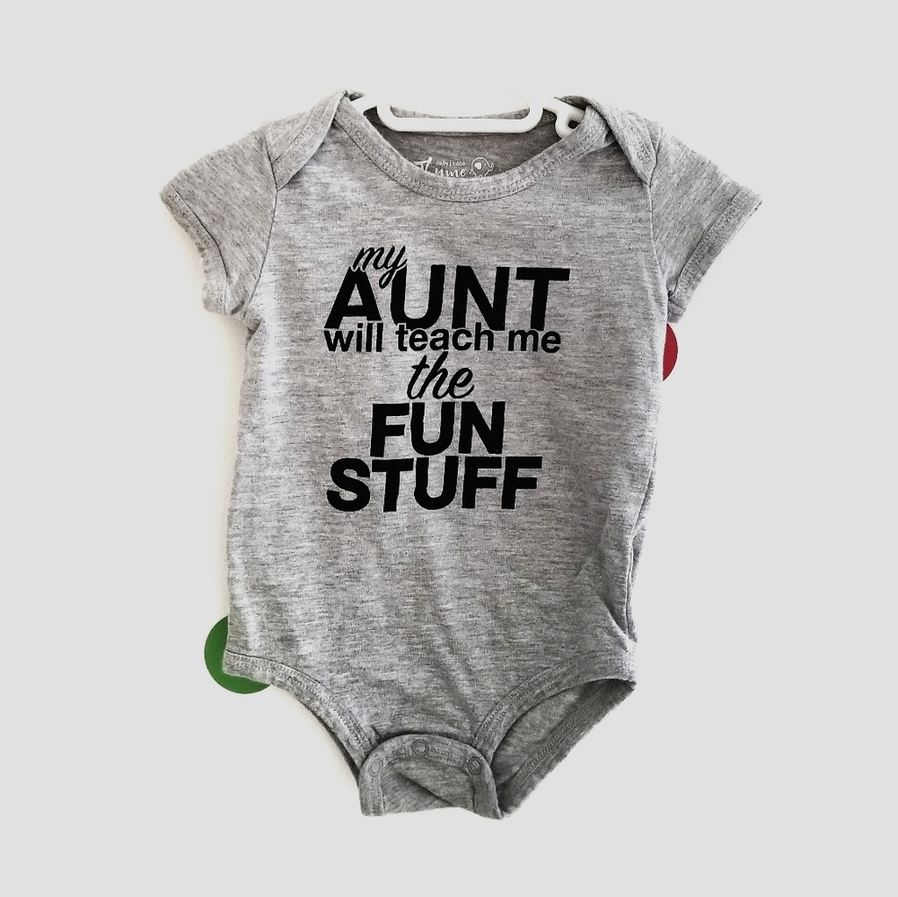 ⭐ 5/$15 ⭐ 3-6 Months Baby Onesie